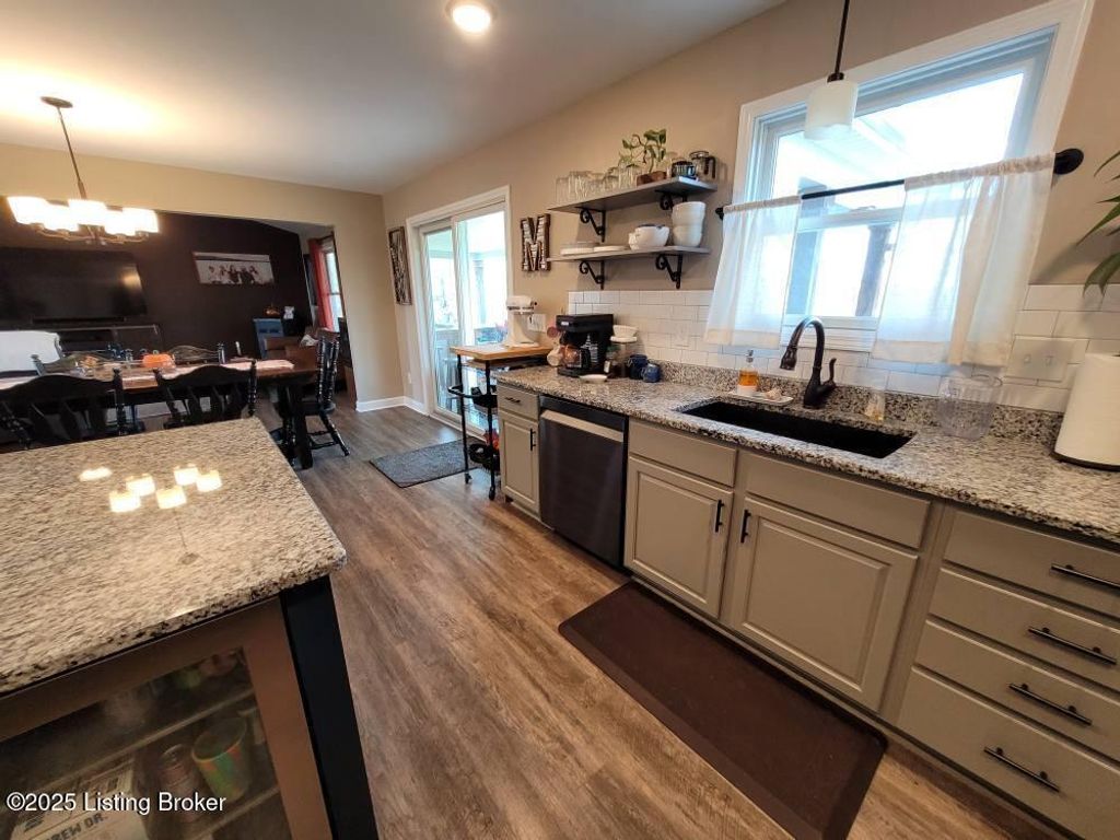 798 FORD Rd, Ghent, KY 41045