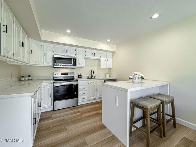 2229 Moss Court, Thousand Oaks, CA 91362