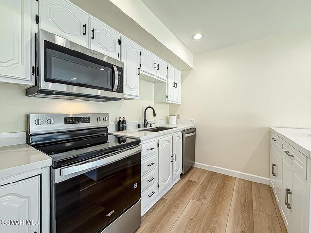 2229 Moss Court, Thousand Oaks, CA 91362