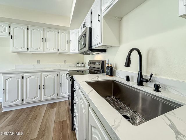 2229 Moss Court, Thousand Oaks, CA 91362