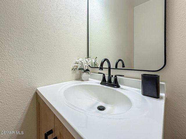 2229 Moss Court, Thousand Oaks, CA 91362