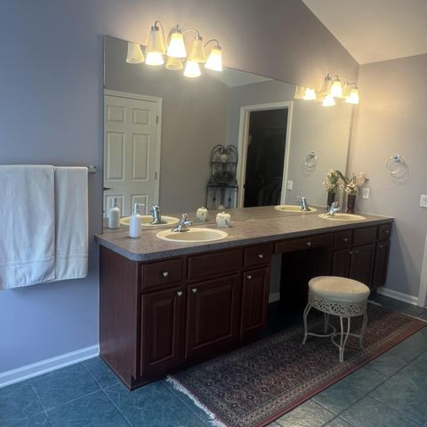 8250 Hummingbird Drive, Ypsilanti Twp, MI 48197