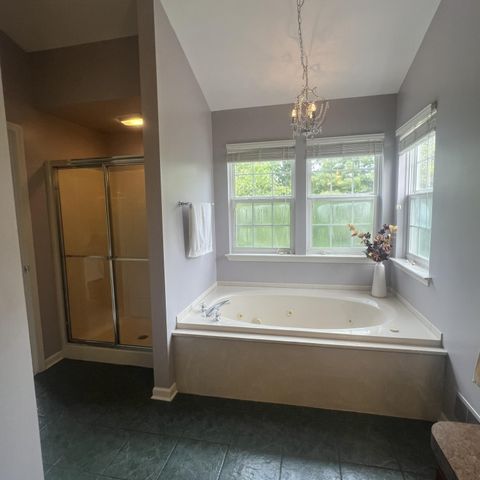 8250 Hummingbird Drive, Ypsilanti Twp, MI 48197