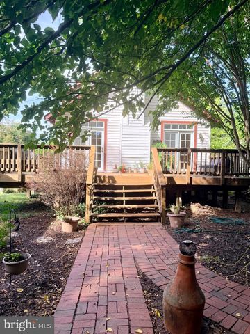 909 N IVY ST, Arlington, VA 22201