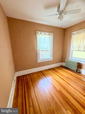 909 N IVY ST, Arlington, VA 22201