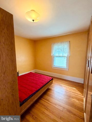 909 N IVY ST, Arlington, VA 22201