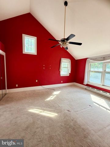 909 N IVY ST, Arlington, VA 22201