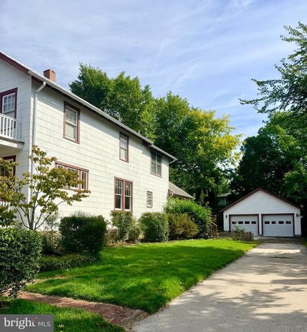 909 N IVY ST, Arlington, VA 22201