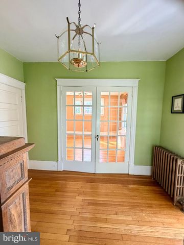 909 N IVY ST, Arlington, VA 22201