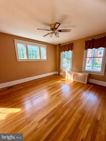 909 N IVY ST, Arlington, VA 22201