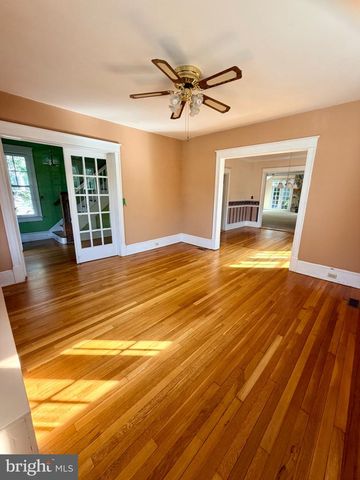909 N IVY ST, Arlington, VA 22201