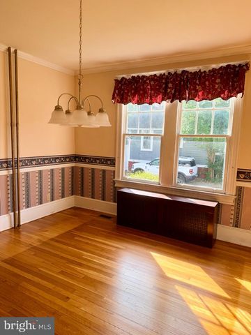 909 N IVY ST, Arlington, VA 22201