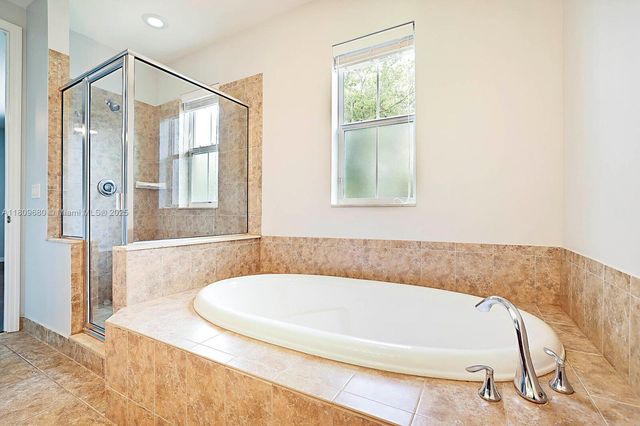 4631 Mediterranean Cir, Palm Beach Gardens, FL 33418
