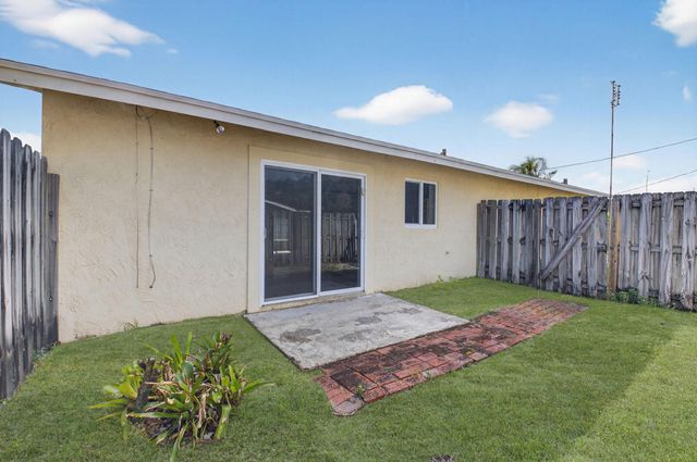 1601 NW 5th Street, Boca Raton, FL 33486
