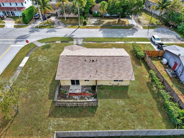 1601 NW 5th Street, Boca Raton, FL 33486