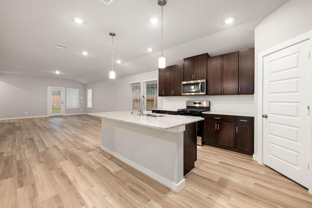 6623 Castella Drive, Rosharon, TX 77583