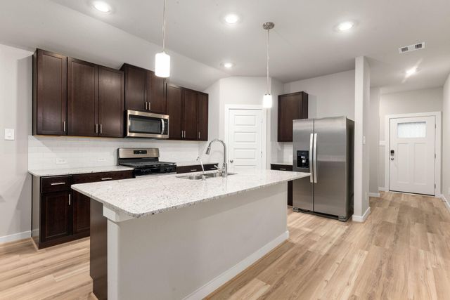 6623 Castella Drive, Rosharon, TX 77583