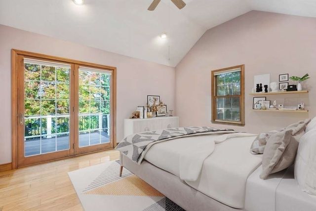 73 Ridge Rd, Foxboro, MA 02035