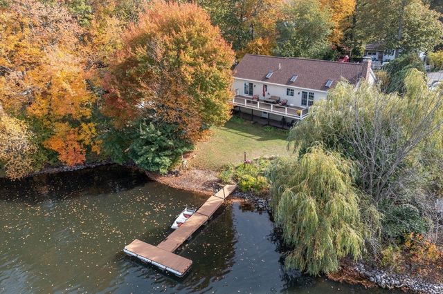 73 Ridge Rd, Foxboro, MA 02035