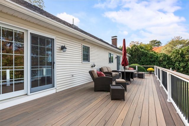 73 Ridge Rd, Foxboro, MA 02035