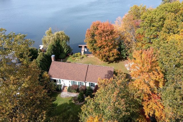 73 Ridge Rd, Foxboro, MA 02035