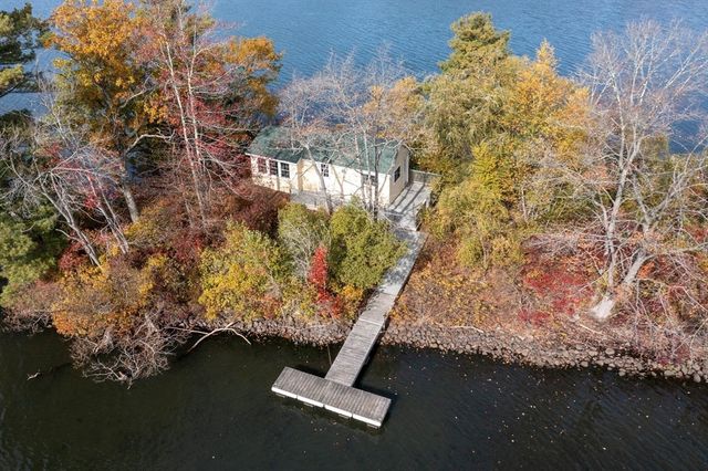 73 Ridge Rd, Foxboro, MA 02035