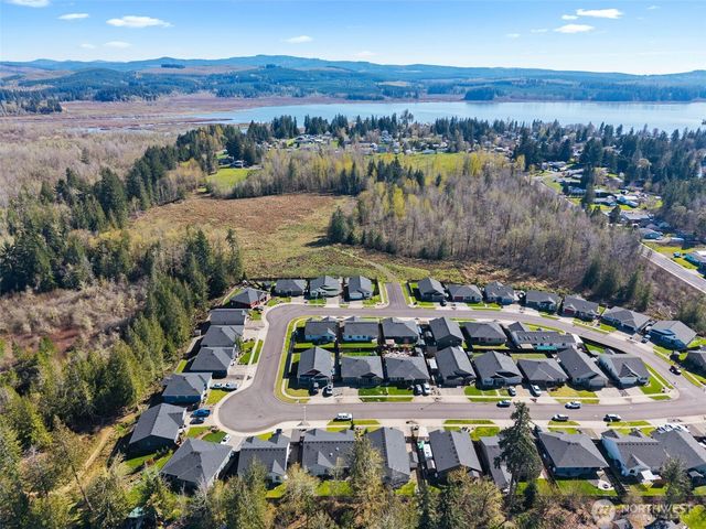 123 Zephyr Drive, Silverlake, WA 98645
