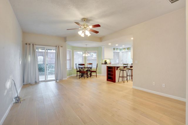 3340 Henderson Way, Medford, OR 97504