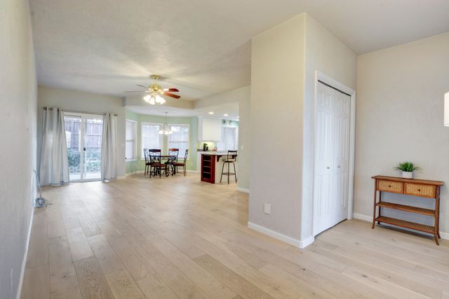 3340 Henderson Way, Medford, OR 97504