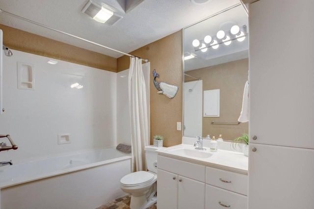 3340 Henderson Way, Medford, OR 97504