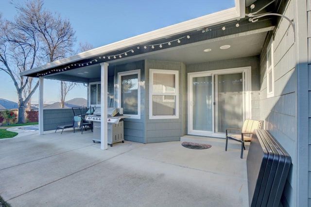 3340 Henderson Way, Medford, OR 97504