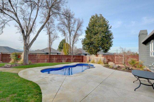 3340 Henderson Way, Medford, OR 97504