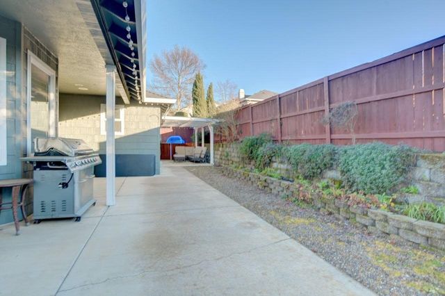 3340 Henderson Way, Medford, OR 97504