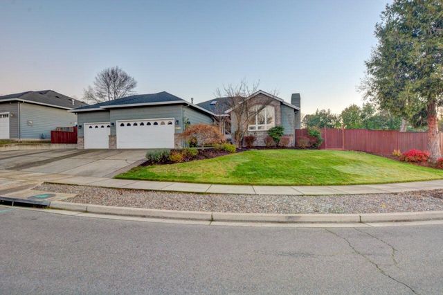 3340 Henderson Way, Medford, OR 97504