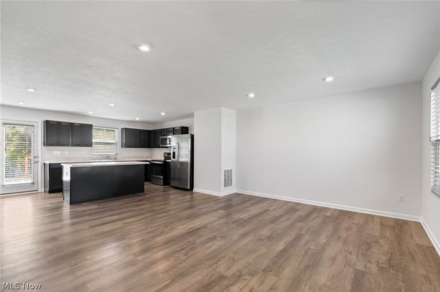 3208 Sunny Brook Drive, Akron, OH 44312