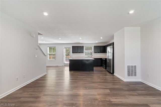 3208 Sunny Brook Drive, Akron, OH 44312