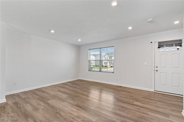 3208 Sunny Brook Drive, Akron, OH 44312