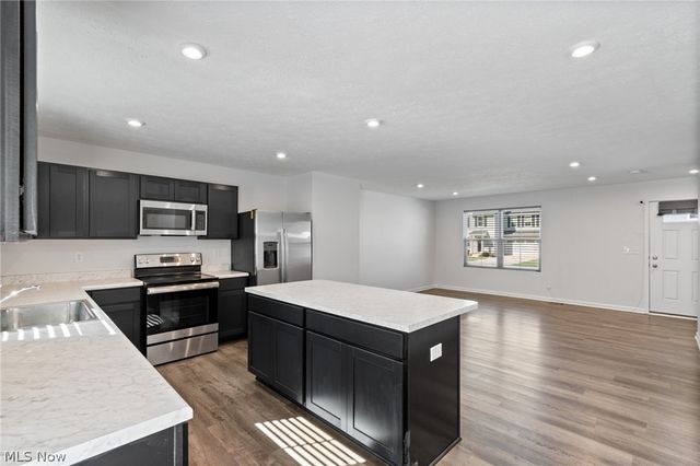 3208 Sunny Brook Drive, Akron, OH 44312