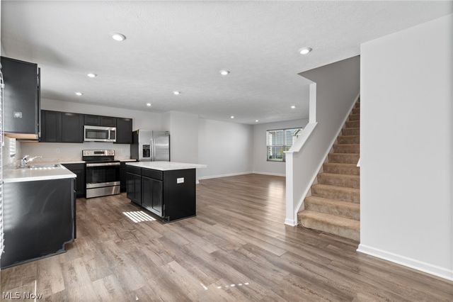 3208 Sunny Brook Drive, Akron, OH 44312