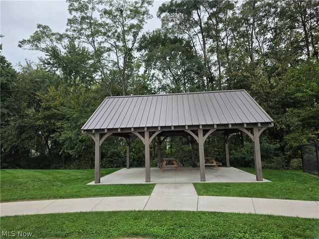 3208 Sunny Brook Drive, Akron, OH 44312