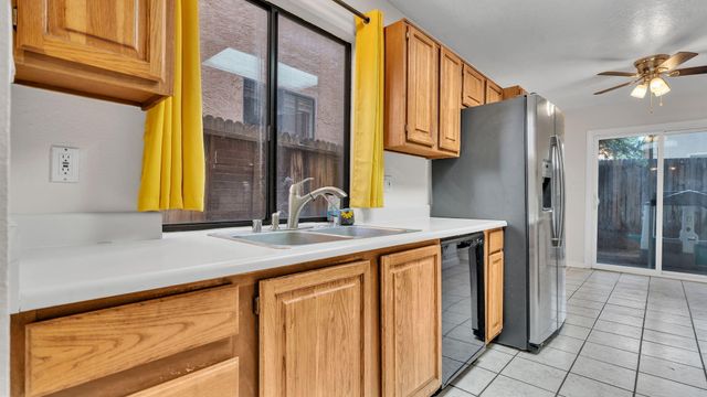 7232 Bobwhite Lane NE, Albuquerque, NM 87109