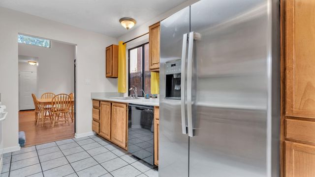 7232 Bobwhite Lane NE, Albuquerque, NM 87109