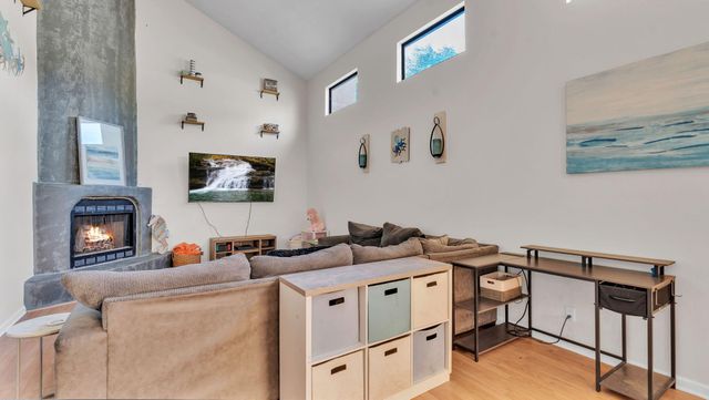 7232 Bobwhite Lane NE, Albuquerque, NM 87109