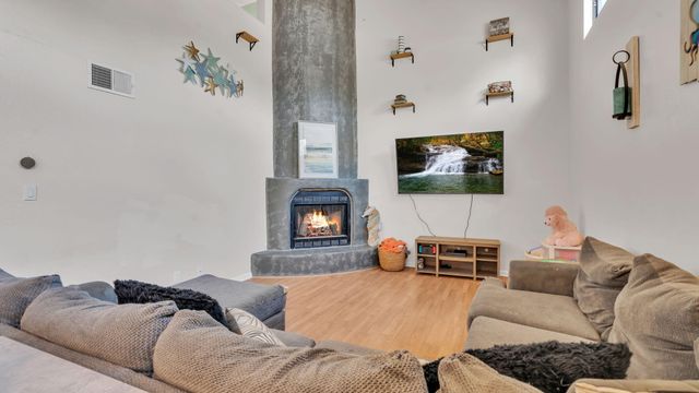 7232 Bobwhite Lane NE, Albuquerque, NM 87109