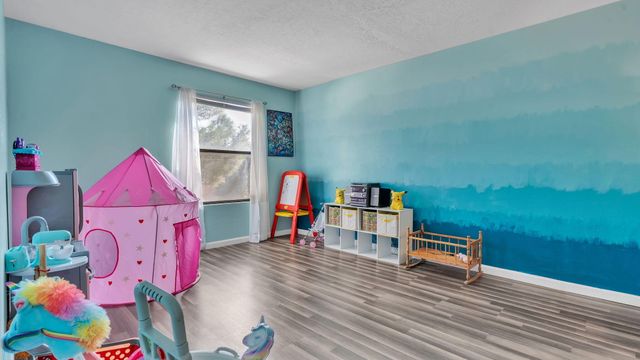 7232 Bobwhite Lane NE, Albuquerque, NM 87109