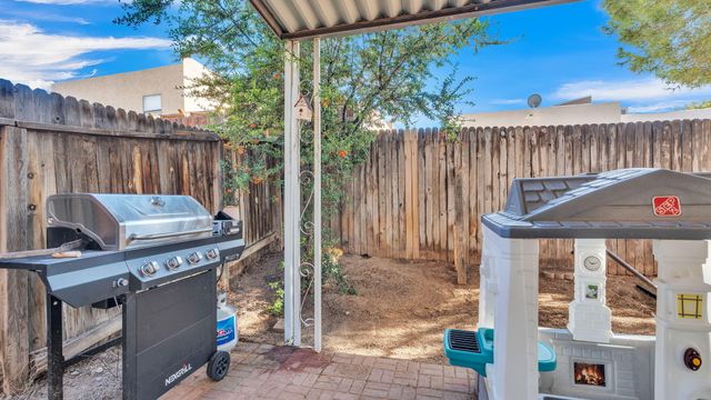 7232 Bobwhite Lane NE, Albuquerque, NM 87109