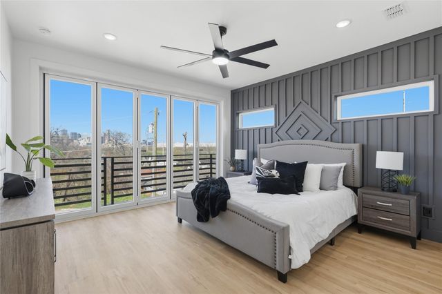 1402 Hutchins Avenue, Dallas, TX 75203