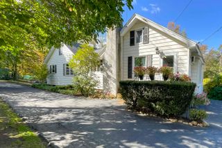 399 West Woods Road, Hamden, CT 06518