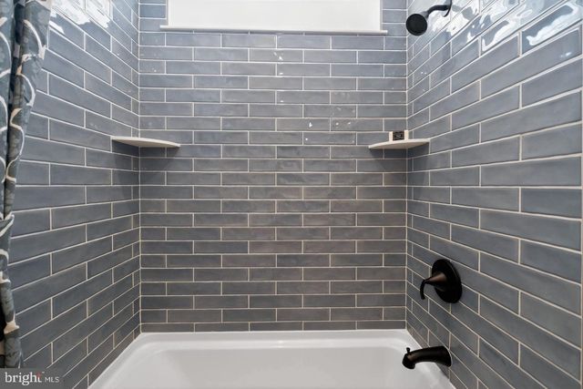 3110 GRANTARTHUR CT, Whitehall, PA 18052