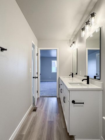 3252 36th Avenue S, Moorhead, MN 56560